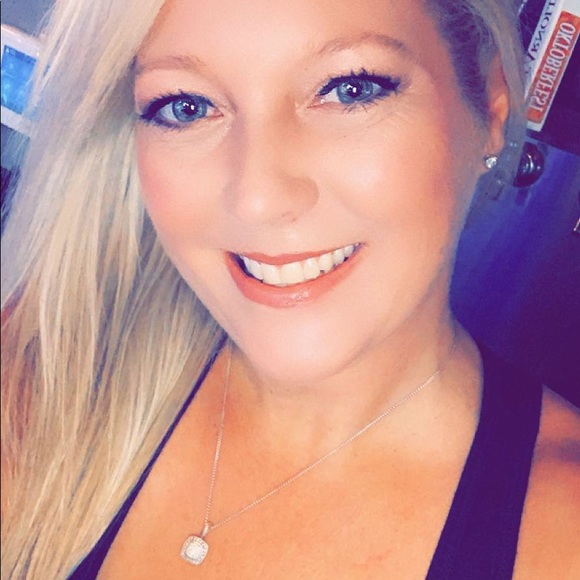 Meet your Posher, Robin - Picture 4 of 4